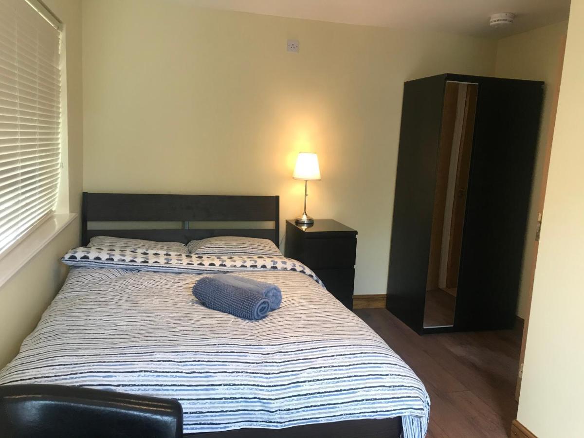 Studio-1-staines/heathrow/london-own Entrance Apartment Staines-upon-Thames
