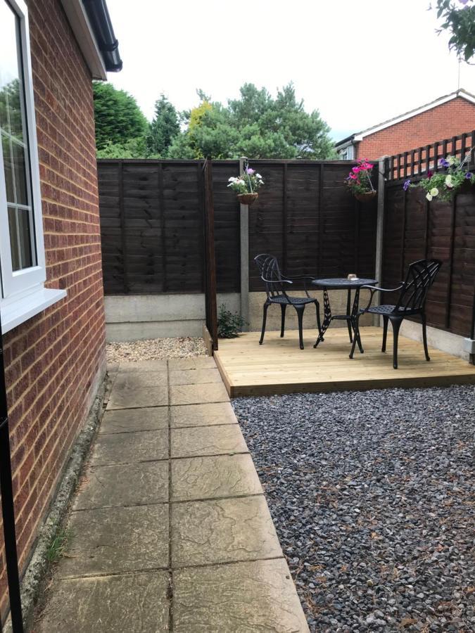 Apartment Studio-1-staines/heathrow/london-own Entrance