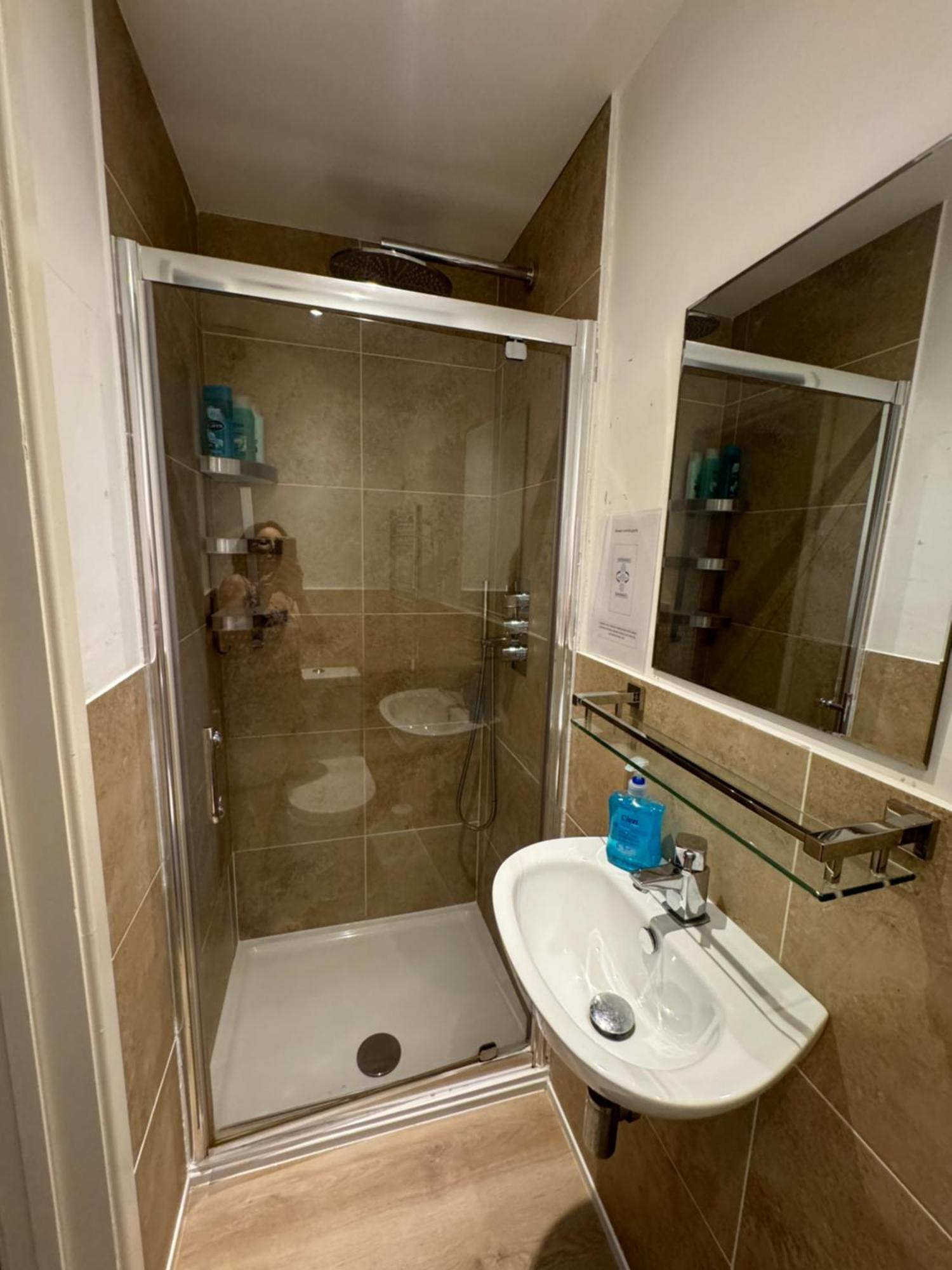 Studio-1-staines/heathrow/london-own Entrance Apartment Staines-upon-Thames